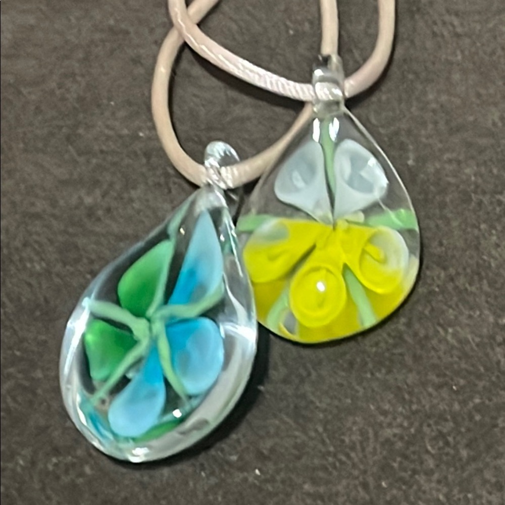 Elegant Art Glass Pendant Necklace Jewelry Lot (2 pcs)